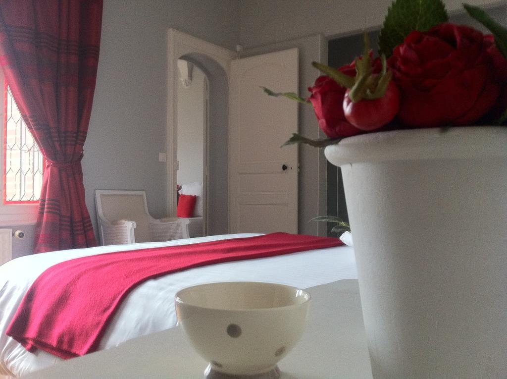 La Demeure De Laclais Bed & Breakfast Le Mans Room photo